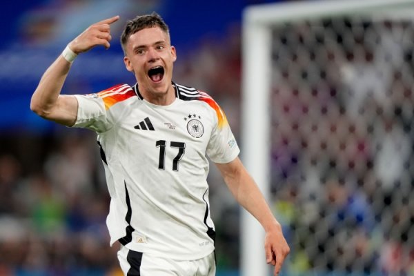 Wilz: Trò chơi cuối cùng là một thảm họa. Tôi không biết Kimmich nói gì trước khi đá phạt.