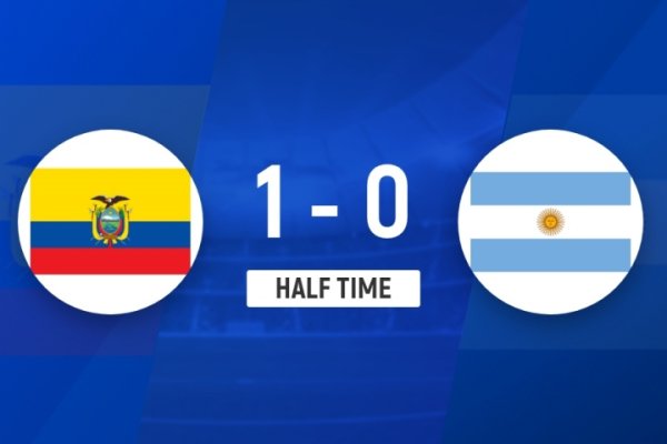 Halftime - Mười người chơi Argentina 0-1 Ecuador Messi đã bỏ lỡ Otamendi thẳng vào cú sút của Valenc