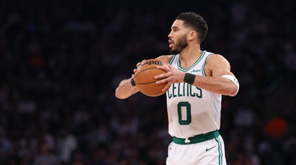 Tatum: Điều quan trọng nhất là sự phục hồi hoàn toàn, tôi nghĩ mỗi ngày đều cảm thấy tốt hơn ngày tr