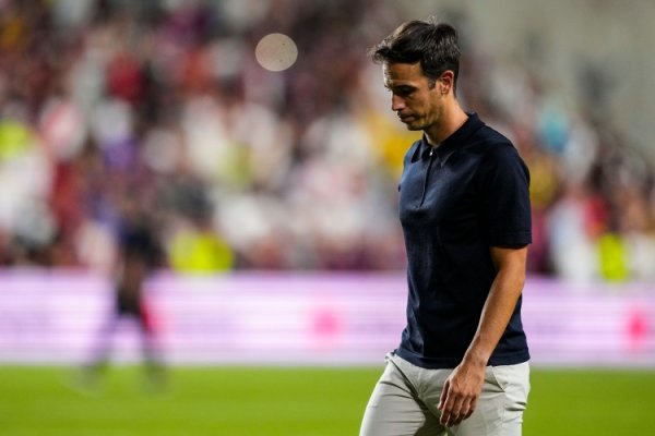 Là người chơi không hài lòng với hình phạt? Huấn luyện viên Vallecano: Tôi nhấn mạnh vào nguyên tắc 
