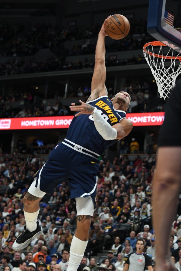 Máy bay ném bom hạng nặng! Gordon ghi được 24 điểm khi bắn 9/16, đồng thời có 6 rebound, 1 kiến ​​​​