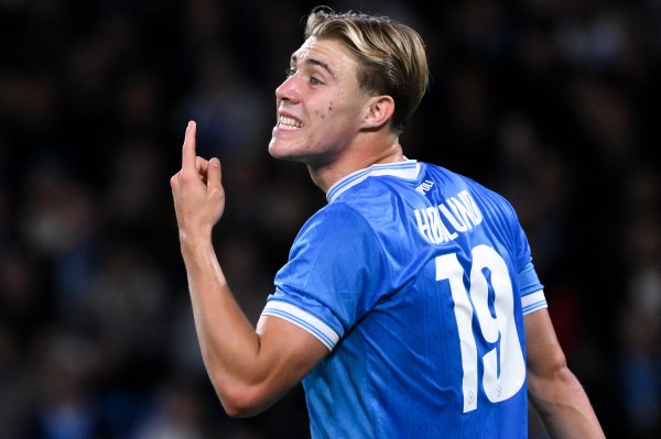 Sheshko bị thương! Manchester United: Manchester United không có quyền triệu hồi Hoylen ở kỳ chuyển 