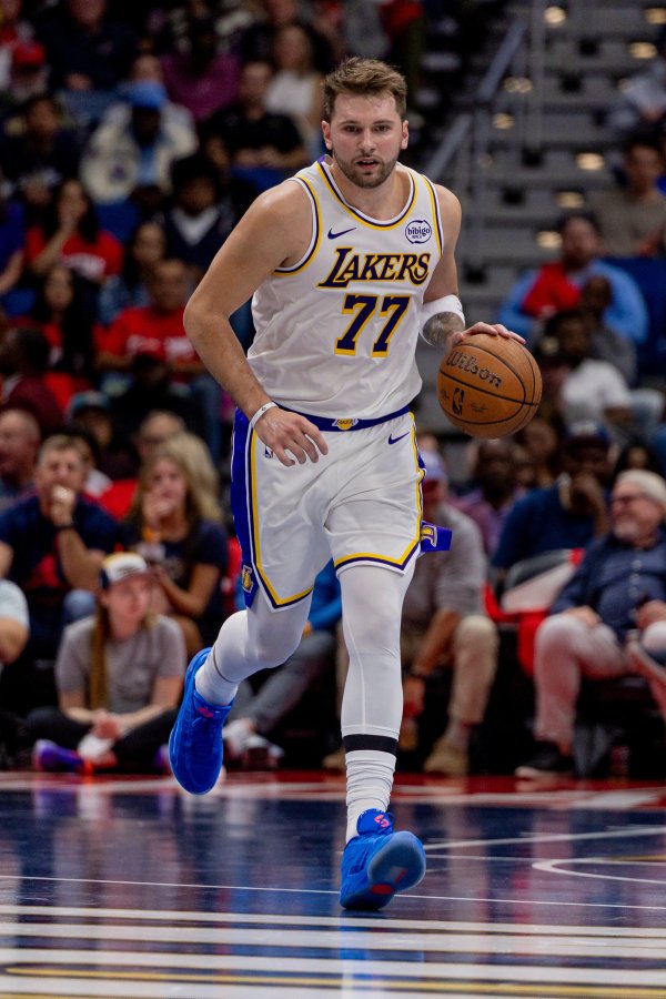 Nghỉ ngơi? Doncic: Đôi chân củ